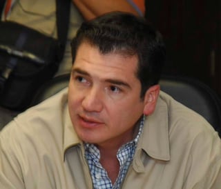 Villarreal Hernández logró evadir a la justicia en México por primera vez, donde el 28 de octubre de 2011, autoridades de Coahuila lo detuvieron por haber presentado documentos falsos para la obtención de préstamos para el estado.