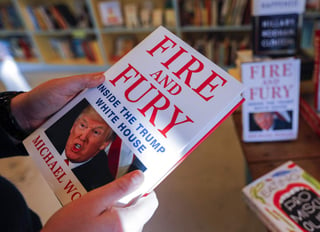 Trump cargó con dureza contra el incendiario libro Fire and Fury (Fuego y Furia), de Michael Wolff, que salió a la venta este viernes y ha desatado una gran tormenta política en Washington. (EFE)