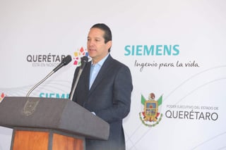 Francisco Dominguez recordó que cuando él tomó posesión del gobierno de Querétaro, tuvo un déficit, y se apretaron el cinturón.  (ARCHIVO)