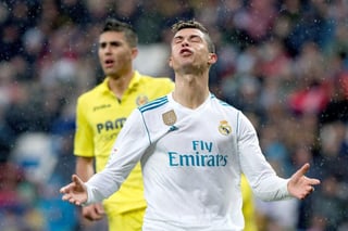 Con la derrota, Real Madrid permanece en el cuarto lugar de la clasificación con 32 puntos, sólo uno más que el Villarreal. (EFE)
