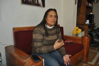 Investigación. Silvia Ortiz, madre de 'Fanny' informó que se logró obtener huellas dactilares entre las libretas del colegio. (GUADALUPE MIRANDA)