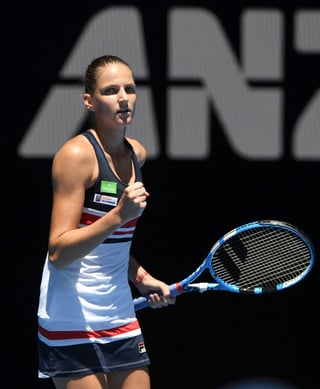 La jugadora Karolina Pliskova, de República Checa, celebra su victoria ante la paraguaya Verónica Cepede. (EFE)
