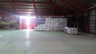 Evidencia. Bajo volumen de frijol se ha recibido en las bodegas de la empresa que opera en Cuauhtémoc, del municipio de Cuencamé. (EL SIGLO DE TORREÓN)