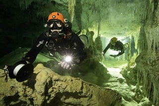 En conjunto, ambas cavernas miden unos 347 kilómetros (216 millas) de longitud, anunciaron los buzos del proyecto Gran Acuífero Maya. (ARCHIVO)