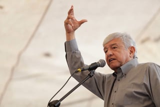 Precampaña. El precandidato AndrésManuel López Obrador,
visitó este jueves el municipio de Amealca, Veracruz. (AGENCIAS)
