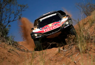 El español Carlos Sainz no arriesgó en la penúltima etapa del Rally Dakar y lleva una ventaja de más de 46 minutos sobre el segundo lugar.