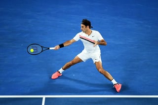 Roger Federer se mantiene sin perder un solo set en el Abierto de Australia tras vencer a Richard Gasquet por 6-2, 7-5 y 6-4. (EFE)