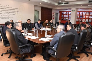 Seguimiento. Autoridades municipales se reunieron con representantes de Ferromex para revisar avances de programas.