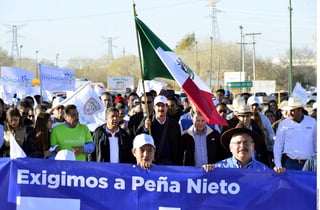 Avanza. La Caravana por la Dignidad, encabezada por Javier Corral, llegó a Chihuahua. (AGENCIA REFORMA)