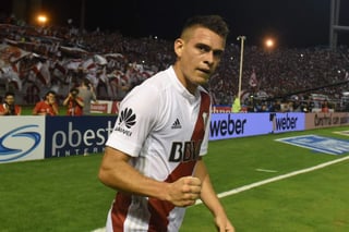 El único tanto del encuentro lo marco el delantero colombiano Rafael Santos Borre a los 40 minutos de partido. (TWITTER)