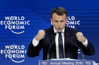 En una intervención en el Foro Económico de Davos (Suiza), Macron se mostró a favor de promover la 'competitividad y la innovación' a través de la educación y avisó de que no hay progreso quedándose fuera de la globalización. (AP)