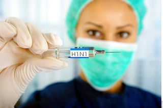 Prevenir. Con la vacuna contra la influenza es posible evitar hospitalizaciones y complicaciones. (AGENCIA REFORMA)