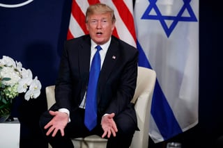 De acuerdo con la versión de las declaraciones facilitada a los medios, el presidente estadounidense manifestó que podrían ser retenidos más fondos para los palestinos si sus dirigentes no vuelven a la mesa de negociación y no muestran respeto. (AP)