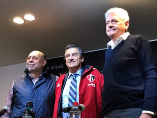 Tras reuniones con la directiva del equipo tapatío, Romano llegó a un acuerdo para poder tomar las riendas del equipo en el Clausura 2018. (TWITTER)