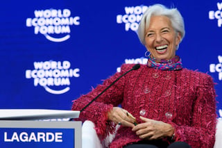 Durante la presentación en el Foro Económico Mundial de las perspectivas para la economía global en 2018, Lagarde afirmó que ese momento 'dulce' se debe, en gran medida, a las políticas monetarias de los bancos centrales. (EFE)