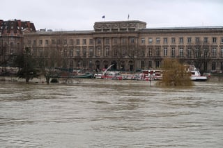 El agua del Sena subió cerca de seis metros. (NOTIMEX)