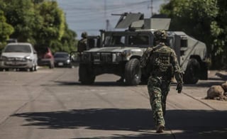 Cuatro hombres murieron en un enfrentamiento con miembros de la Marina mexicana en las afueras de Culiacán, capital del estado de Sinaloa, informaron el jueves las autoridades locales. (TWITTER)