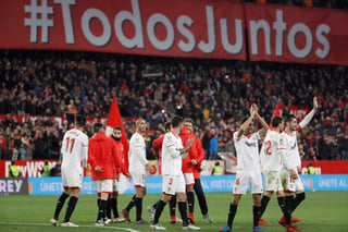 Tras haber empatado 1-1 en la ida, el cuadro nervionense recibía en el Estadio Ramón Sánchez-Pizjuán al conjunto sensación del futbol español, el Leganés de Asier Garitano, ambos en busca de asegurar su participación en la final del certamen. (ARCHIVO)