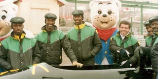 El equipo de bobsleigh de Jamaica inspiró la película 'Cool Runinngs' tras su travesía para competir en Calgary. (Especial)
