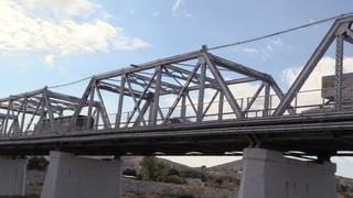 Se aseguró que las condiciones de seguridad de este puente son aceptables y que ya luego valorarán si requiere de un mantenimiento mayor. (EL SIGLO DE TORREÓN)