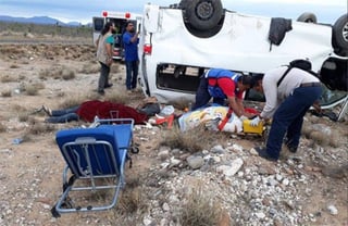 Trágico. El accidente ocurrió en el kilómetro 141 de la carretera transpeninsular, localizada a unos 700 kilómetros al norte de La Paz, casi por llegar a Vizcaíno en el municipio de Mulegé.(TWITTER)