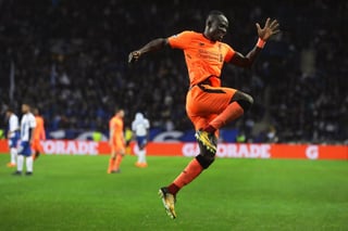 El senegalés Sadio Mané marcó tres goles en la paliza del Liverpool 5-0 sobre el Porto, en los octavos de final de la Champions. Liverpool humilla al Porto a domicilio