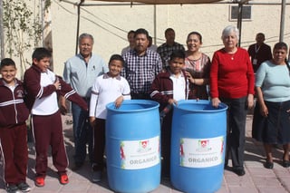 Arrancan labores. Buscan incrementar el reciclaje en todo el municipio de San Pedro con una campaña general. (EL SIGLO DE TORREÓN/ROBERTO ITURRIAGA)