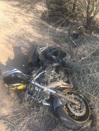 Se informó que el motociclista circulaba a exceso de velocidad, lo que provocó que perdiera el control y se saliera del camino. (EL SIGLO DE TORREÓN) 