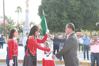 Celebración. En Matamoros autoridades y alumnos conmemoraron el Día del Ejército. (EL SIGLO DE TORREÓN)