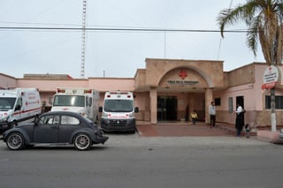 Cruz Roja. Pelea en bar de Mapimí deja un herido de bala y dos golpeados, quienes fueron llevados a la Cruz Roja de GP. (EL SIGLO DE TORREÓN) 