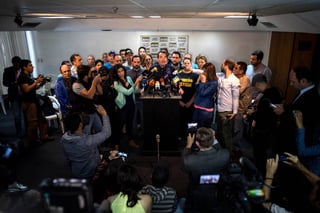 Postura. La posición de Primero Justicia despeja aún más el camino del presidente Maduro. (EFE)