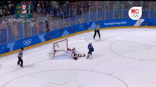 La norteamericana amagó a la canadiense para así consagrarse campeonas olímpicas de hockey. (Especial)