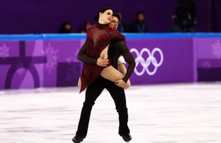 La pareja de patinadores impusó récord con 206,7 puntos durante los Juegos Olímpicos de Pyeongchang