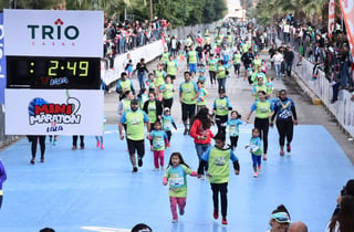 En las categorías menores de 4 a 7 años, los participantes pueden correr al lado de sus padres o familiares dentro de los 400 metros. (Archivo)