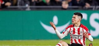 El jugador mexicano no podrá jugar este fin de semana con el PSV. (TWITTER)