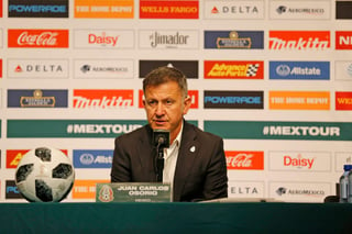 Osorio realiza una gira por el “Viejo Continente” para observar y conocer cómo se encuentran los elementos mexicanos que juegan en diversos clubes de Europa. (ARCHIVO)