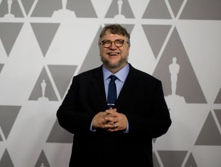 Por el premio. La forma del agua de Guillermo del Toro parte con 13 candidaturas al Oscar. (ARCHIVO)