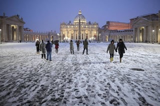 Horas. La nieve cayó durante más de 8 horas en Roma. (EFE)