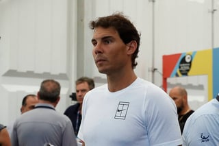 El español Rafael Nadal tuvo que cancelar su participación en Acapulco. Lesiones tiran a estrellas en el tenis