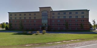 La Universidad alertó que los disparos ocurrieron cerca de una de las residencias universitarias de Campbell Hall. (ESPECIAL)
