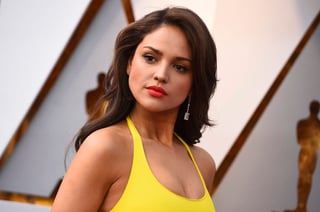 Eiza González deslumbra con su look en los Oscars 2018