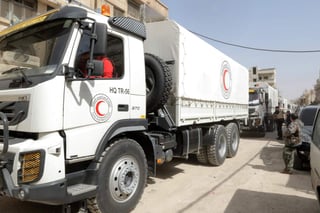 El convoy humanitario que ha entrado en Guta Oriental es el primero desde la intensificación de los ataques por parte de las fuerzas gubernamentales sirias y sus aliados, a partir del pasado 18 de febrero. (EFE)