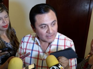 Herrera Arroyo dijo ignorar la causa de que desconozcan la información si todo está detallado en actas y firmada por consejeros, varios de los cuales están actualmente. (EL SIGLO DE TORREÓN)