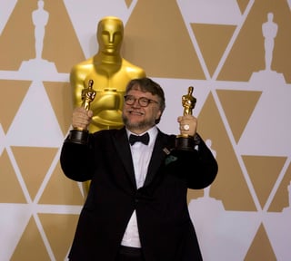 Homenaje. El cineasta mexicano habló sobre sus dos premios Oscar que ganó el domingo gracias a La forma del agua. (ARCHIVO)