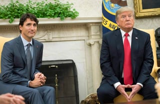 La conversación entre ambos líderes tuvo lugar en la víspera del anuncio de Trump sobre la imposición de aranceles a las importaciones estadounidenses de acero y aluminio, de suma importancia para Canadá. (ARCHIVO)