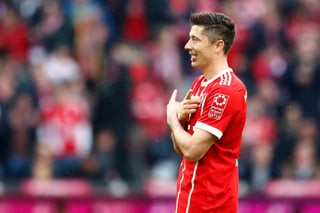 El jugador de Bayern Munich, Robert Lewandowski, festeja un gol.