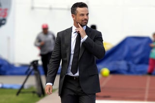 El técnico mexicano sintió que el árbitro favoreció al rival en algunas jugadas del partido. (Jam Media)