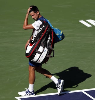 Novak Djokovic no tuvo un buen regreso a las canchas y perdió 7-6, 4-6, 6-1 ante Taro Daniel. (EFE)
