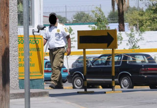 En México, siete de cada 10 grandes empresas se vieron en la necesidad de contratar servicios de seguridad privada, reporta el Instituto Nacional de Estadística y Geografía. (ARCHIVO)