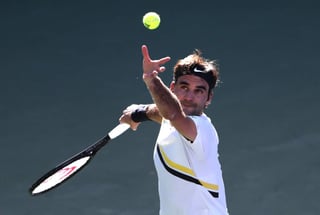 Roger Federer no tuvo ningún problema para derrotar 6-2, 6-1 a  Filip Krajinovic. (EFE)
